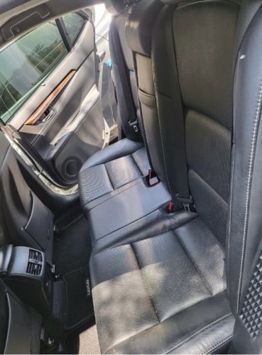 Lexus ES300h Hybrid Full Premium Option• Year : 2013 ( ក្រដាសពន្ធ )