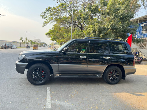 Lexus/Lx470.ឆ្នាំ​2003.ស្ពិចអារ៉ាប.