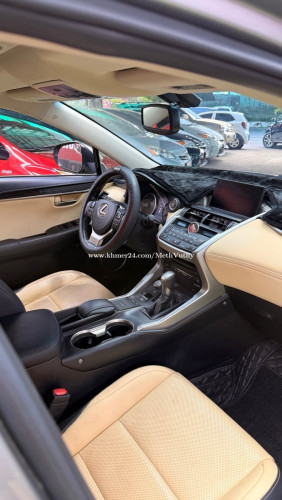 Lexus NX 200T