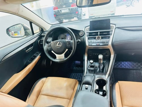 Lexus NX 200T Full options ក្រដាសពន្ធថ្មី