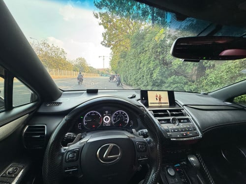 Lexus NX200t F-Sport
