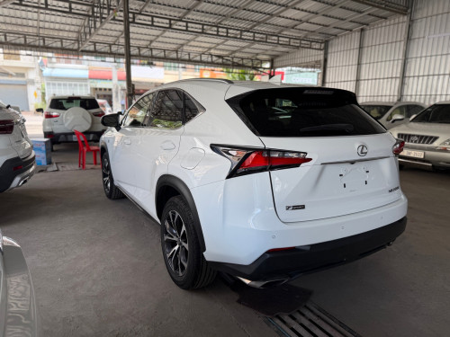 Lexus Nx200t White 2017 F-Sport ប៊ូតុង៤ ប៉ុង ១ 😍