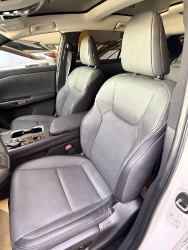 LEXUS RZ450e EV 2023
