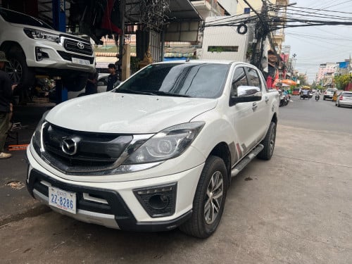 Mazda 2015 full ម៉ាសុីនធំ កាប់ពីតាស់