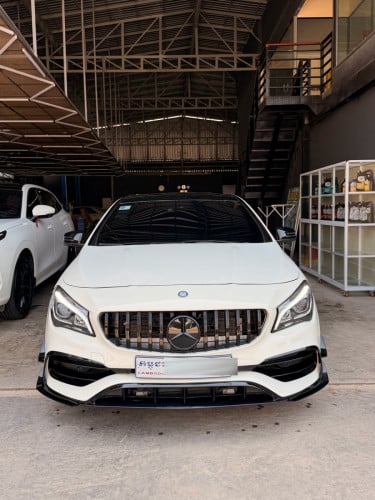 Mercedes Benz CLA45 AMG 2015