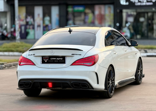 MERCEDES CLA45 AMG 2015