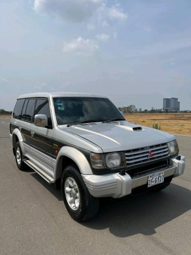 Mitsubishi Pajero1993