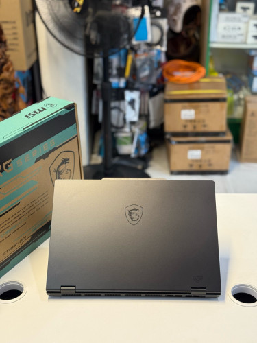 MSI CYBORG15 & 17 B13WEK GAMING
