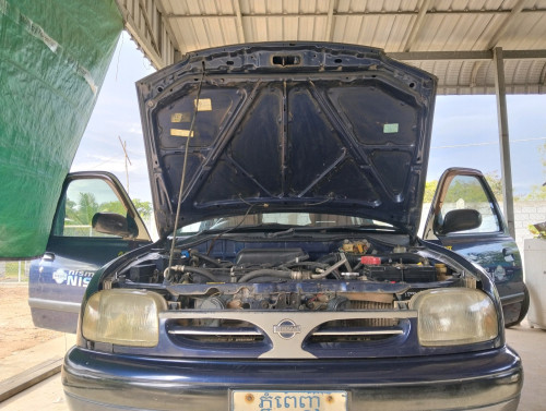 Nissan March 1996