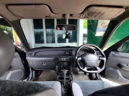 Nissan March 1996