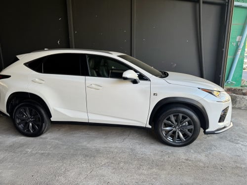 NX 200T luxury up f-sport 2017