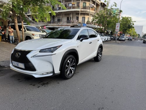 NX200t ឆ្នាំ015 Fsport ប៉ុងពីរ ថ្មីណាស់