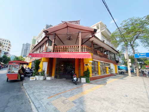 Prime Corner Shop for Rent in 7 Makara District