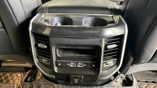 RAM Laramie