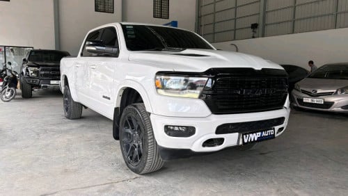 RAM Laramie