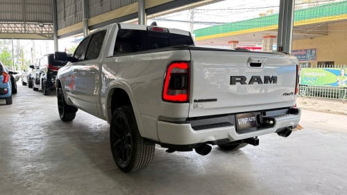 RAM Laramie