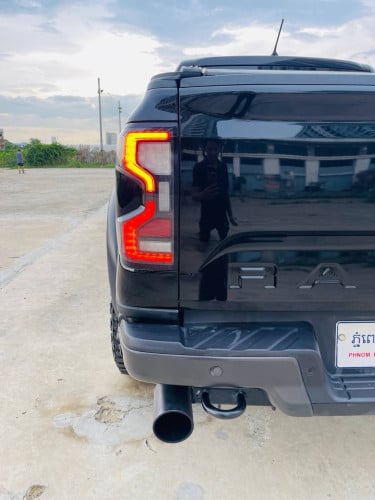Ranger Wildtrak UP Raptor 2023 ខ្មៅក្រឹប