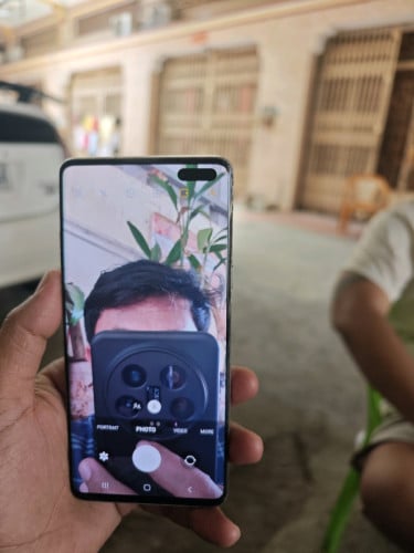 Samsung S10 5G 8g/256g(វៃដូរបាន)👉$105