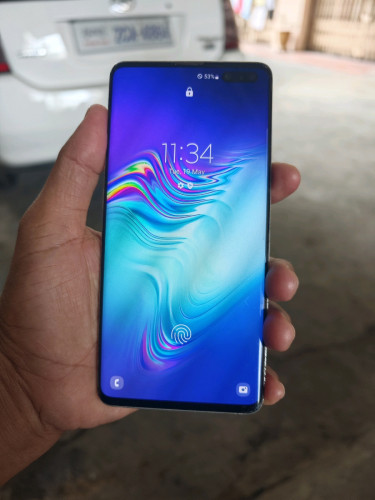 Samsung S10 5G 8g/256g(វៃដូរបាន)👉$105