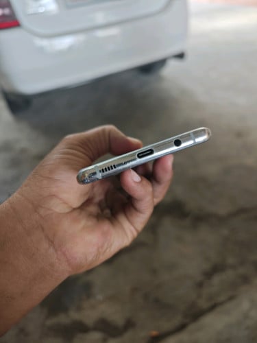 Samsung S10 5G 8g/256g(វៃដូរបាន)👉$105