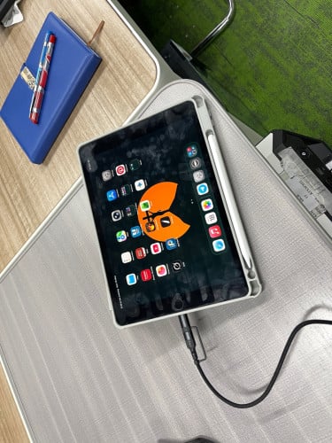 Sell iPad 9th best condition, WiFi, or exchange with camera