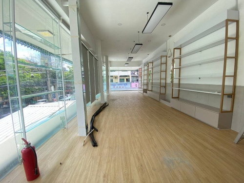 Shophouse for rent in Toul Tum Pung