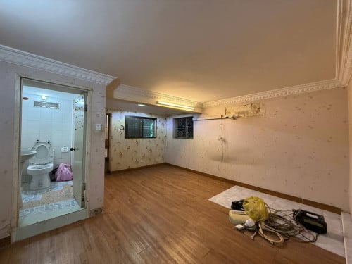 SHOPHOUSE FOR RENT Near Royal palace area