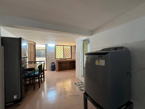 Special Offer $300 | 3BR-Apartment For Rent in BKK3