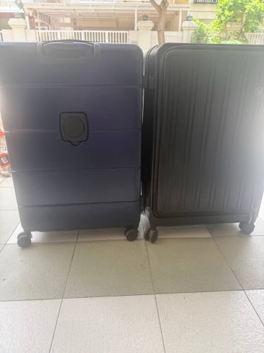 Suit case 20$