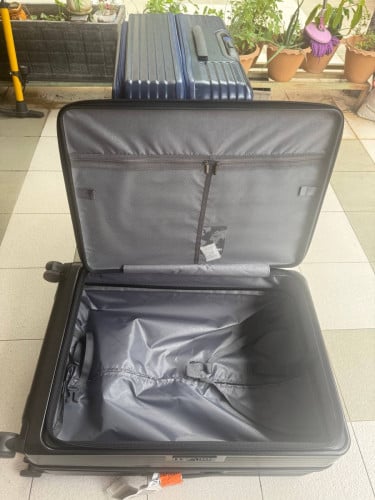 Suit case 20$