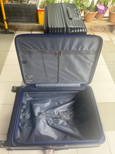 Suit case 20$