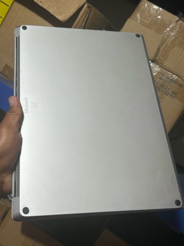 Surface laptop 4 amd Ryzen 7 ram 8GB ssd 512gb screen size 15” 2k 99%