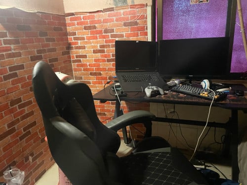 Table and chair 45$