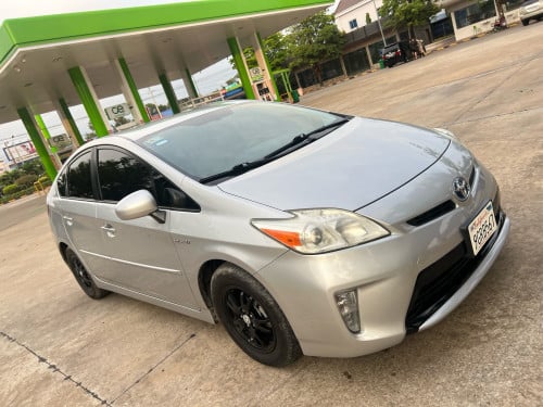 Toyota Prius 2012 Option 3 ឡានក្រដាសពន្ធថ្មី ប្រភេទលំដាប់មេឡាន ថ្មីខ្លាំង