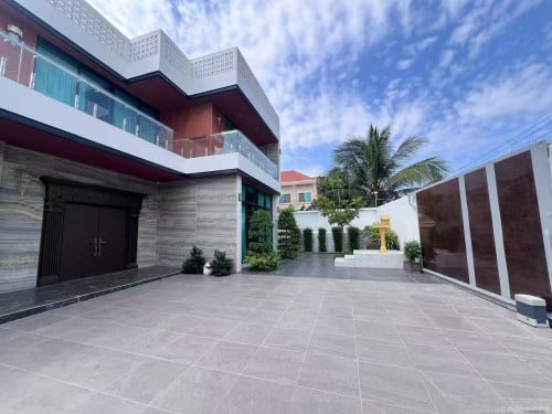 Villa for RENT! • Location: Prek Ang Chbar Ampov ,National Road1.