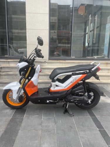 Zoomer