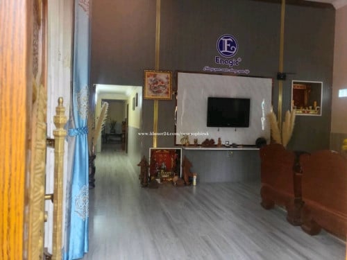 ផ្ទះវីឡាលក់បន្ទាន់