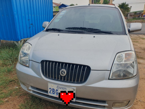 ឡានស្អាតមុខក្រោយខ្ចីអត់បុកអត់ប៉ះ