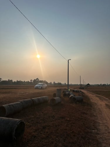 ដីកែងលក់