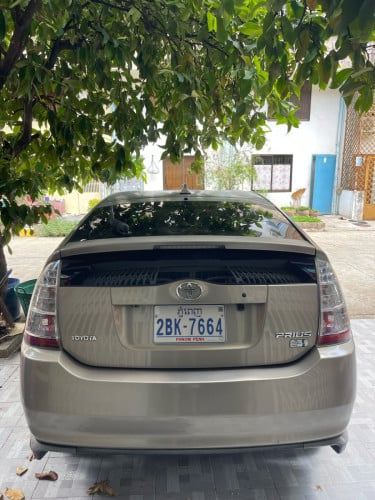 ឡានមិនសូវជិះនៅថ្មី