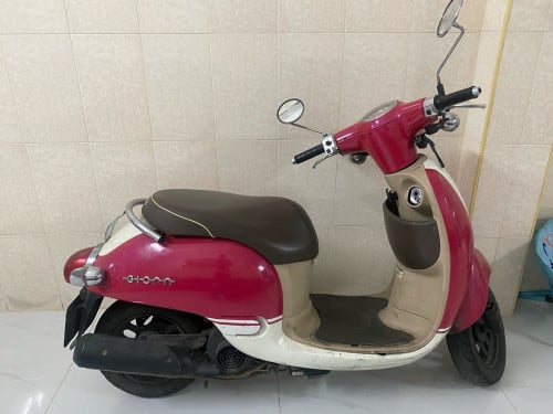 ម៉ូតូ​លក់​