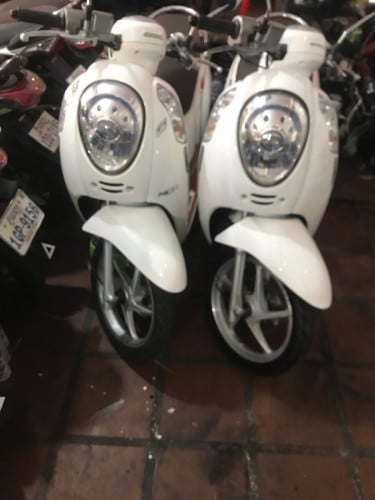 ម៉ូតូលក់
