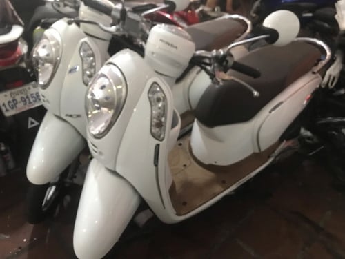 ម៉ូតូលក់