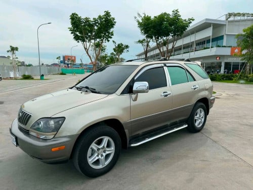 លក់ឡានធូរថ្លៃ