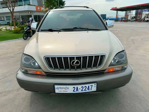 លក់ឡានធូរថ្លៃ