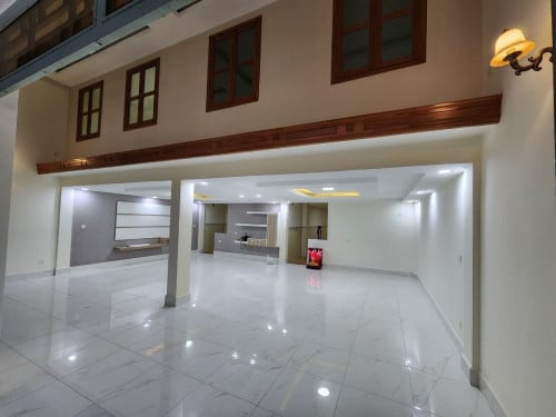 ផ្ទះលក់ពីរល្វែងក្រោមតម្លៃទីផ្សារក្នុងបុរី លីមឈាងហាក់ កំបូល