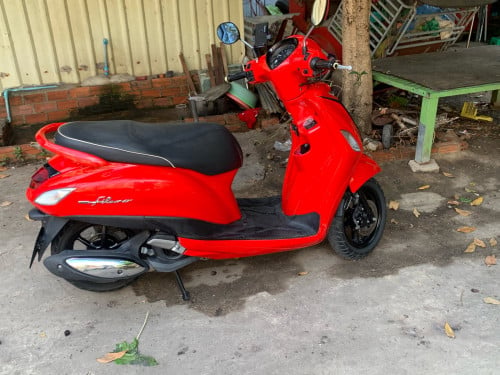 ម៉ូតូនៅស្អាត