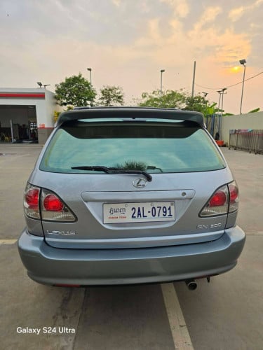 ឡានលក់01ប៉ុង1ឡានថ្មី