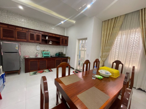 ផ្ទះវីឡាជួល នៅបុរី សម្បត្តិ មានហេង ផ្លូវជាតិលេខ 1ចម្ងាយប្រហែល 5km ពីកោះនរា