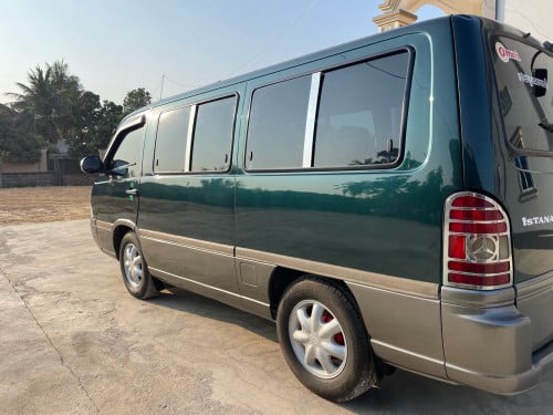 ឡានលក់ឆ្នាំ200012កៅអី